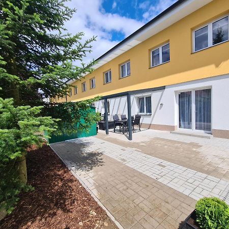 Apartman Kuba Frymburk Exterior foto