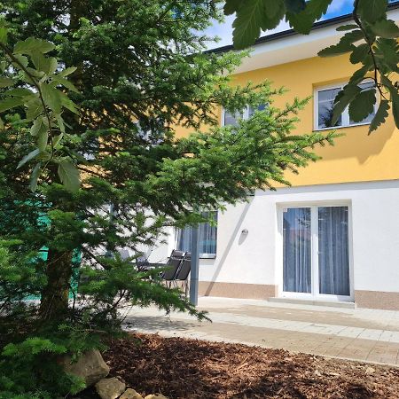Apartman Kuba Frymburk Exterior foto