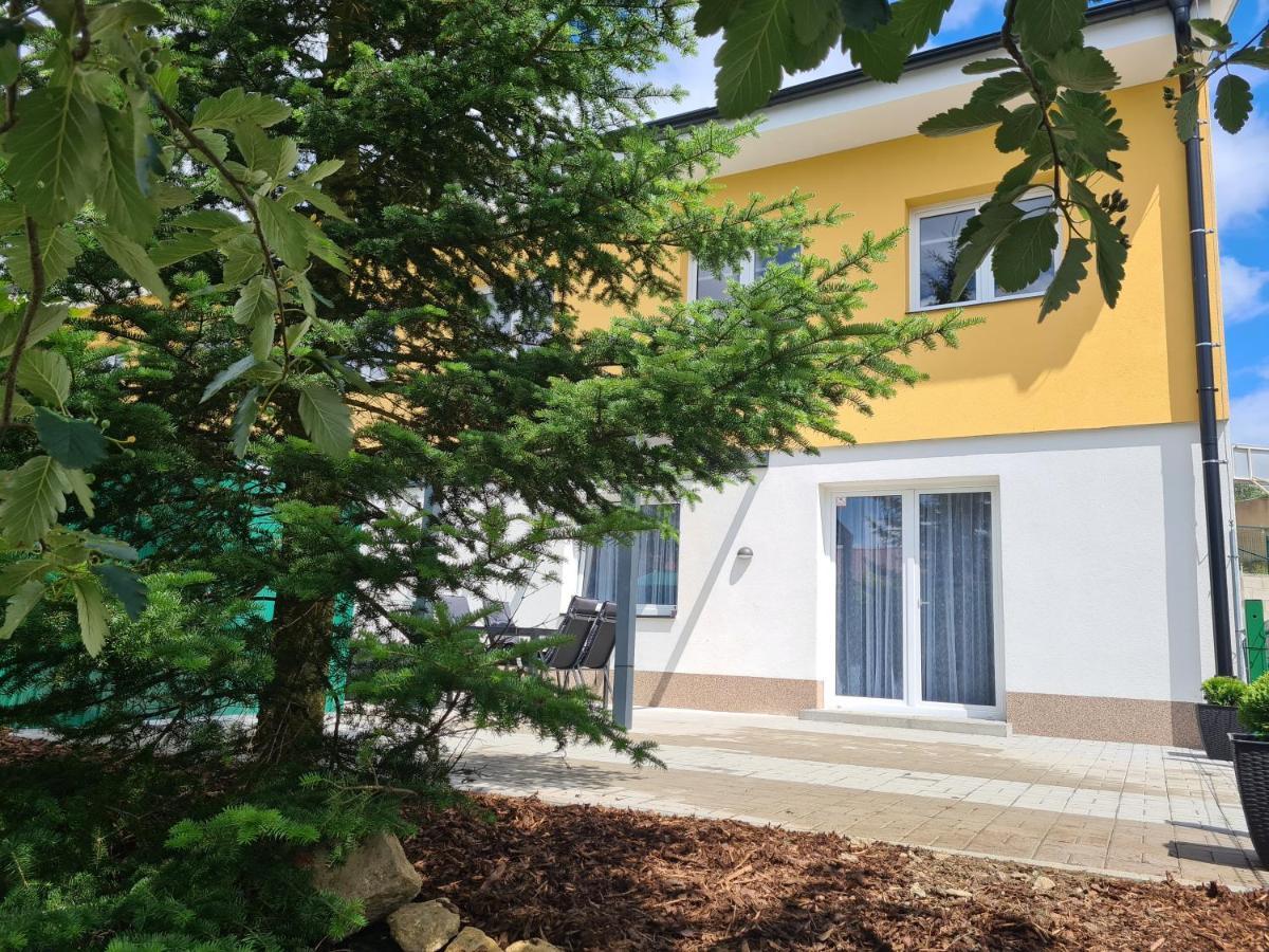 Apartman Kuba Frymburk Exterior foto