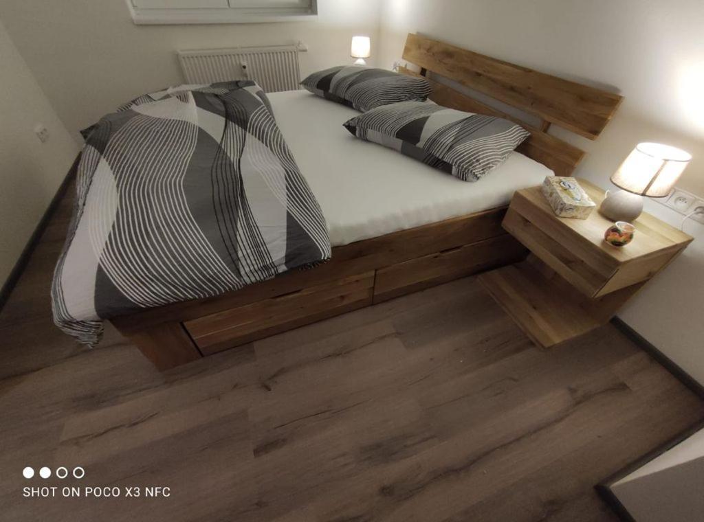 Apartman Kuba Frymburk Exterior foto