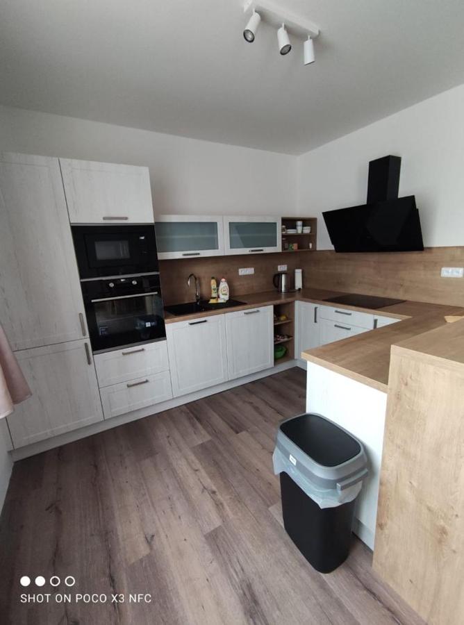 Apartman Kuba Frymburk Exterior foto